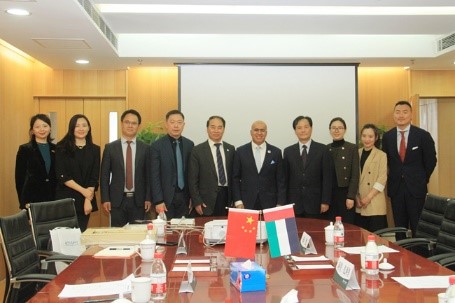 علی ظاهری سفیر امارات در چین از دانشگاه مطالعات زبانهای خارجی پکن بازدید کرد