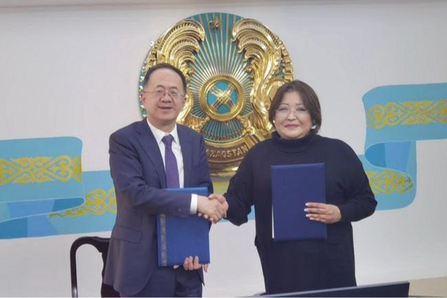 BFSU, 17 mainland universities co-host presidents forum with HKBU